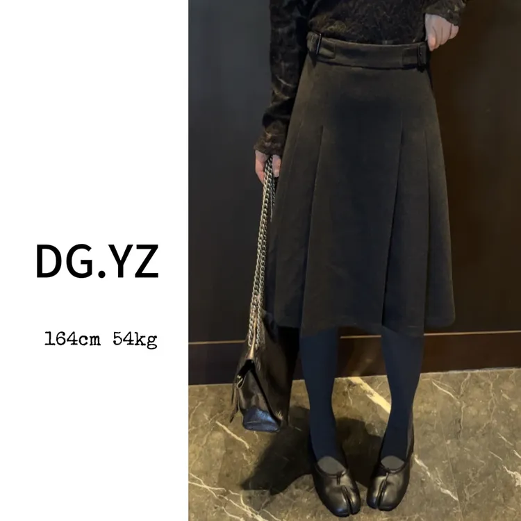 【樱子家】3057F纯色腰头银扣百褶A字五分半裙