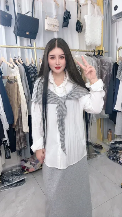 秋季新款长袖刺绣字母白色衬衣带披肩➕半身裙衬衫百搭