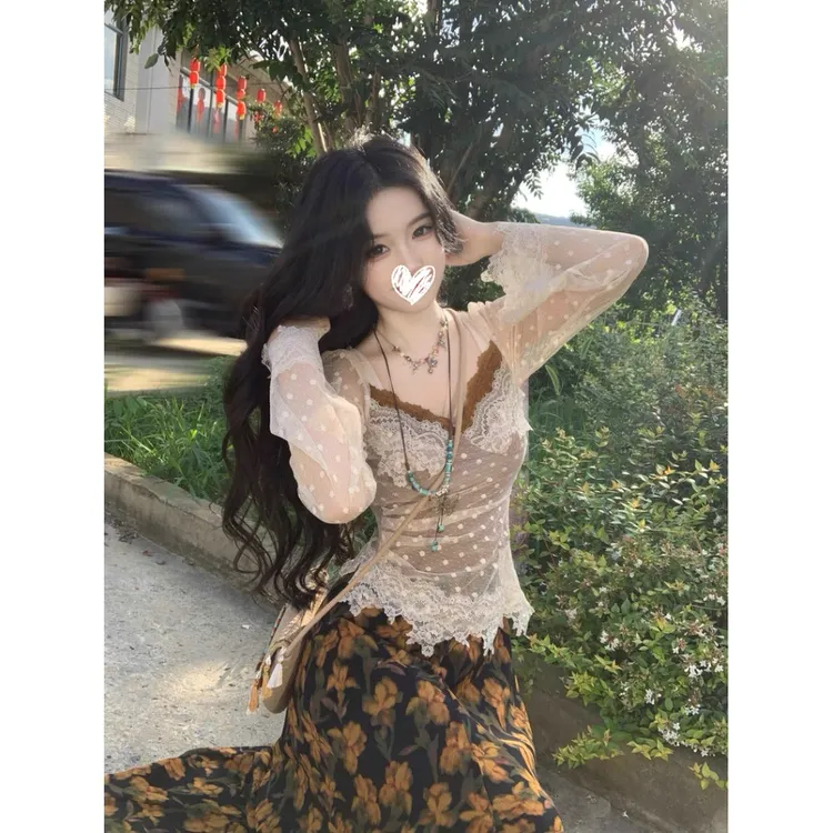 设计感蕾丝假两件长袖上衣+碎花半身裙早秋套装