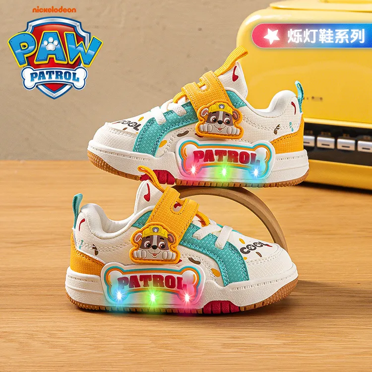汪汪队男童鞋2025年新款透气春秋儿童鞋子板鞋发光趣味闪灯运动鞋