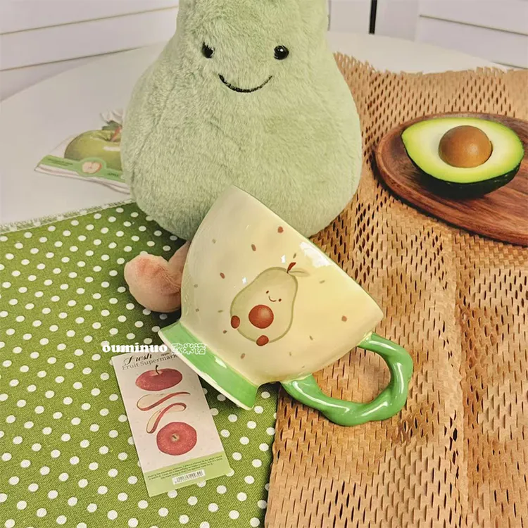 【牛油果麻花高脚杯】家用创意卡通水果釉下彩工艺陶瓷高脚杯