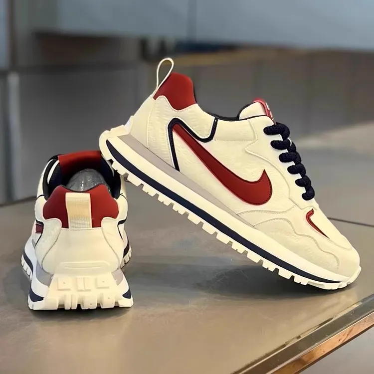 高级感男鞋2025秋冬运动休闲鞋轻质透气休闲板鞋潮鞋时尚复古百搭