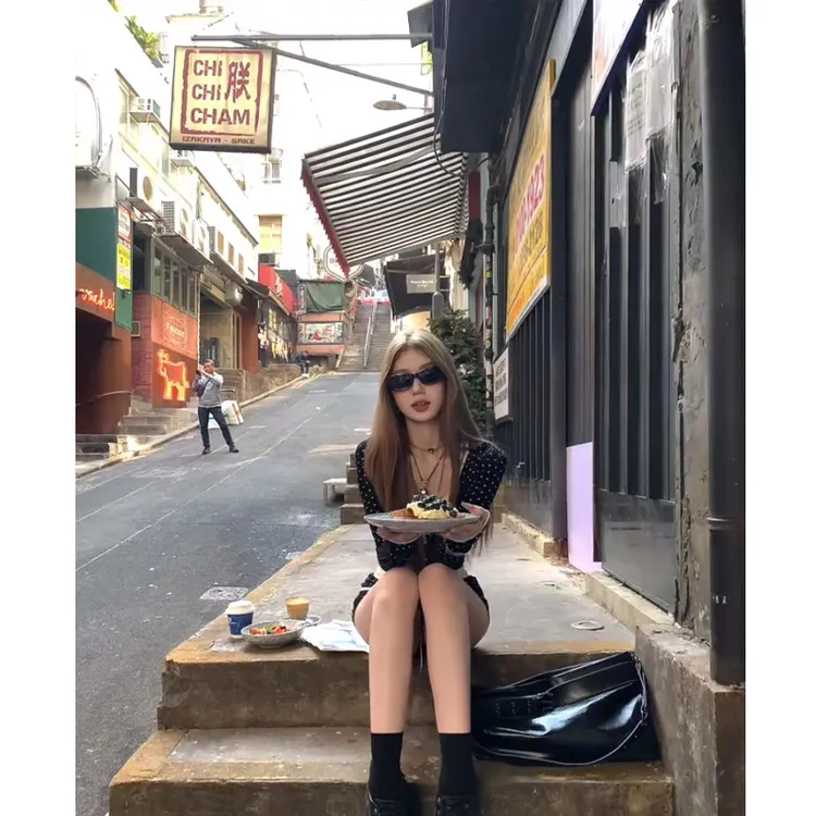 轻熟风纯欲辣妹高级感设计波点显瘦长袖上衣高腰休闲短裤两件套女