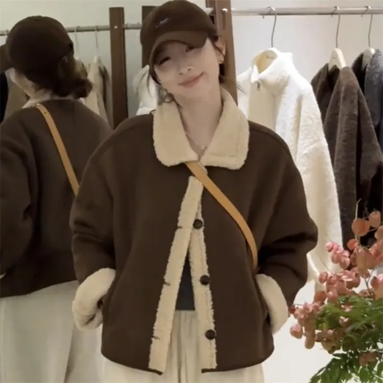 高级感复古小翻领皮毛一体短外套女2025秋冬新款宽松百搭洋气上衣