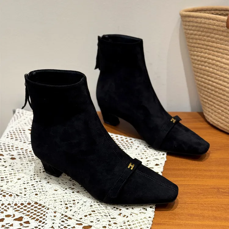 韩版方头粗跟绒面复古短靴女2025新款秋季中跟尖头气质百搭瘦瘦靴