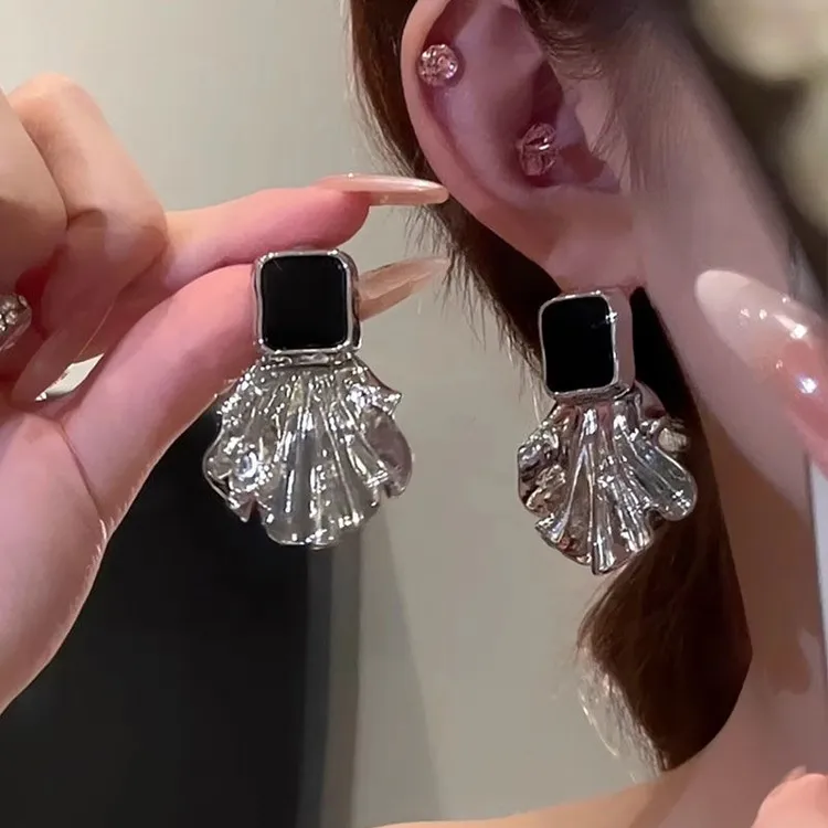 【芙娜妮】秋冬上新夸张金属扇形黑色复古方块耳环小众设计感耳饰女