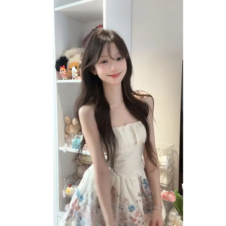 夏日绝美小裙子2025新款气质纯欲修身显瘦碎花吊带连衣裙包臂短裙