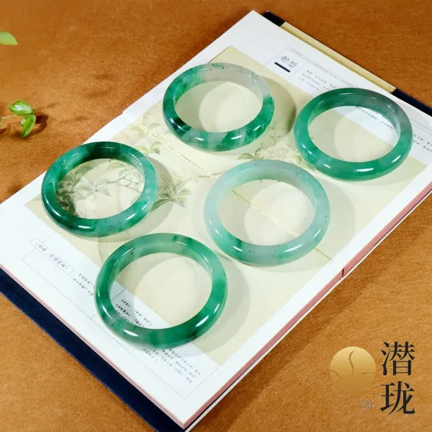 【潜珑珺】L-0824独龙玉非洲翠女神款飘翠甜绿色手镯多样性拍一发一