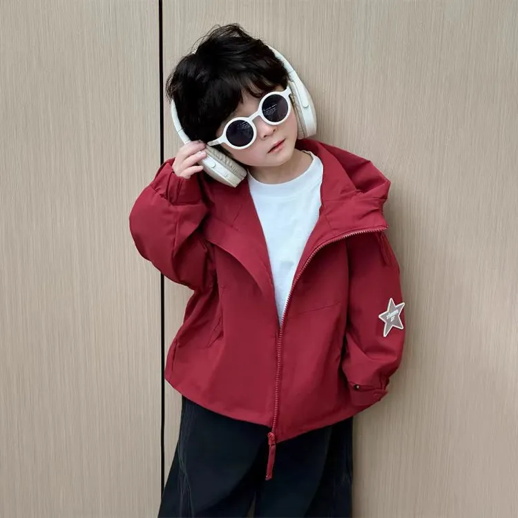 2025男女童外套春秋季新款洋气儿童装秋装时髦风衣宝宝韩版冲锋衣