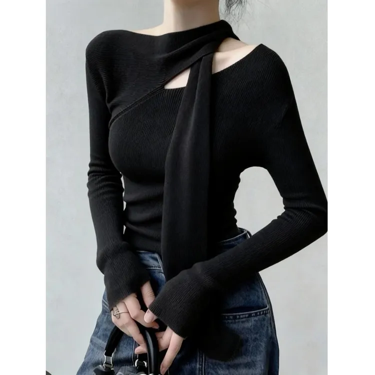 2025秋冬超好看单穿上衣法式小众设计感洋气减龄通勤风黑色针织衫