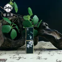 【无色】萱庭集宠粉精油润唇膏沉香果韵 1只