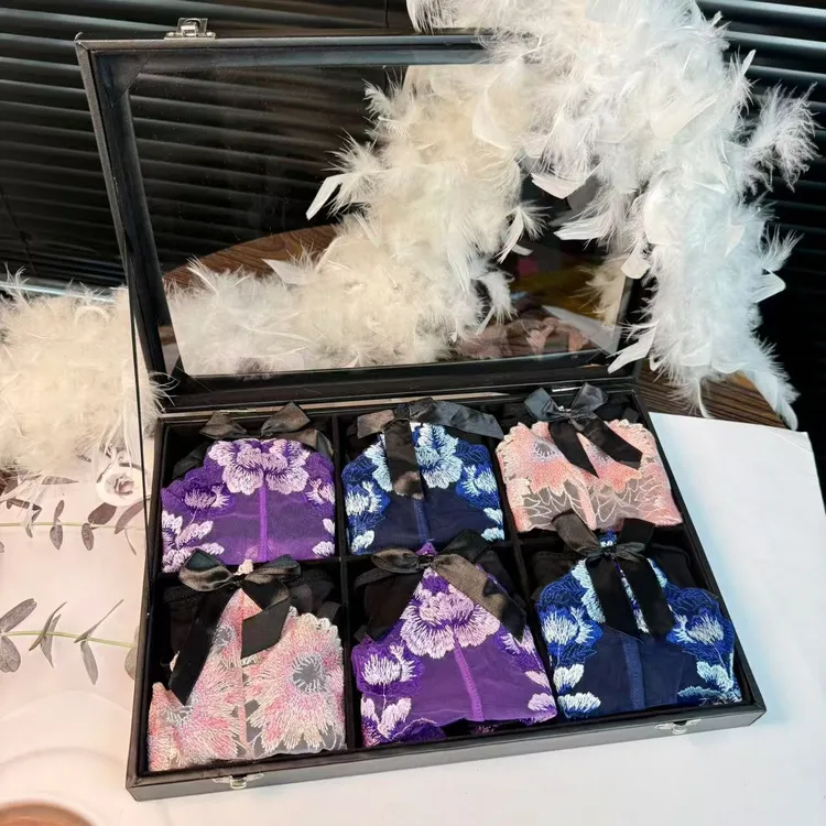 浮雕刺绣绑带典雅迷人女士底裤