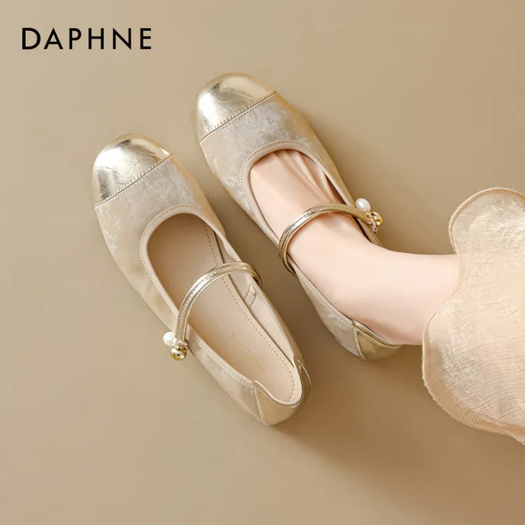 达芙妮复古玛丽珍鞋女2025新款秋季通勤小皮鞋配裙子平底浅口单鞋