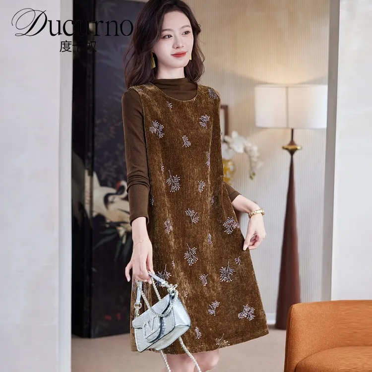 两件套钉珠亮丝背心裙女2025秋冬时尚洋气复古美拉德宽松连衣裙