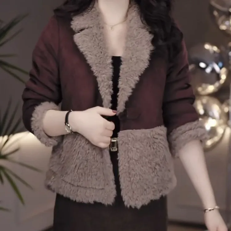 高级麂皮绒皮毛一体拼接显瘦棉服外套2025冬季新款遮肚子保暖棉衣