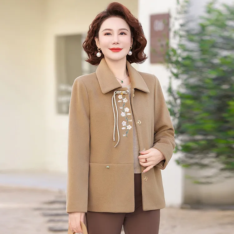 翻领上衣女2025春秋新款绣花外套时尚百搭中老年简约大衣洋气毛呢