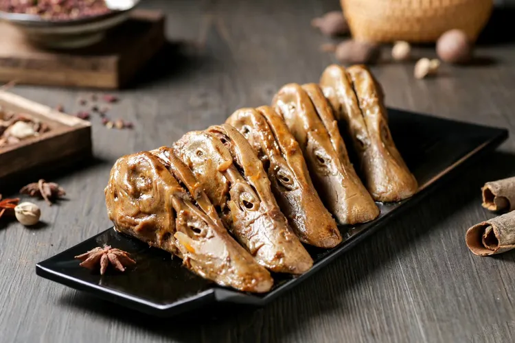 双流老妈兔头总店麻辣五香鸭头开袋即食四川特产成都好礼