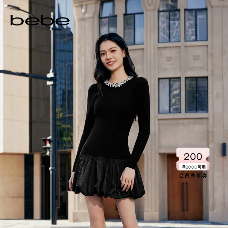bebe2025新款轻熟含羊毛圆领泡泡袖拼接设计连衣裙女430908