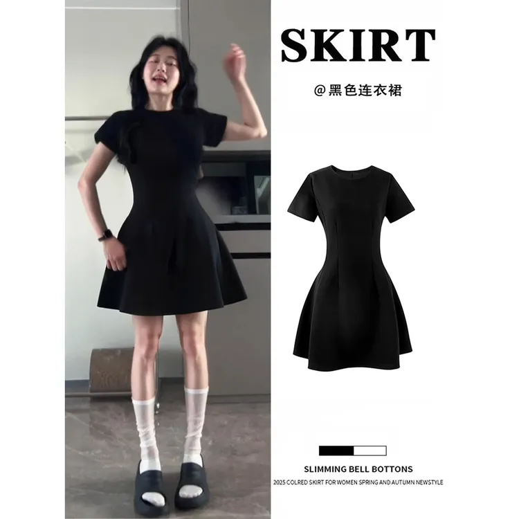 黑色有袖正肩连衣裙法式赫本风高级感女夏日绝美掐腰小黑裙子短裙