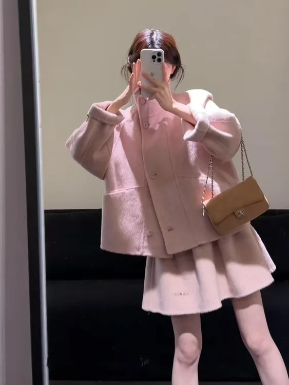 2025秋冬新款韩系穿搭高级感粉色立领毛呢外套女搭配短裙两件套潮