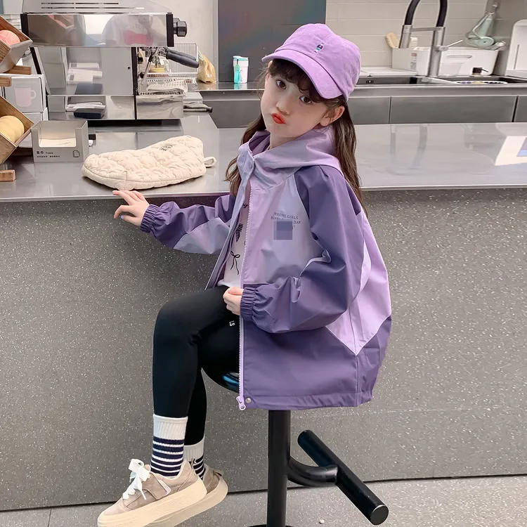 女童外套春秋款2025新款洋气秋装连帽上衣儿童冲锋衣童装中大童