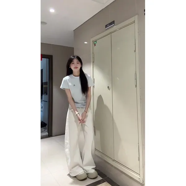 夏季新款短袖T恤女显瘦休闲百搭韩系纯色正肩圆领上衣裤子套装