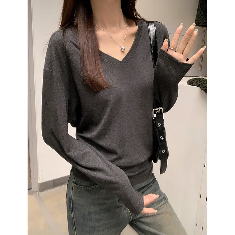 徐秋阳懒松弛感穿搭领露锁骨长袖恤女秋季收腰内搭打底衫上衣女装