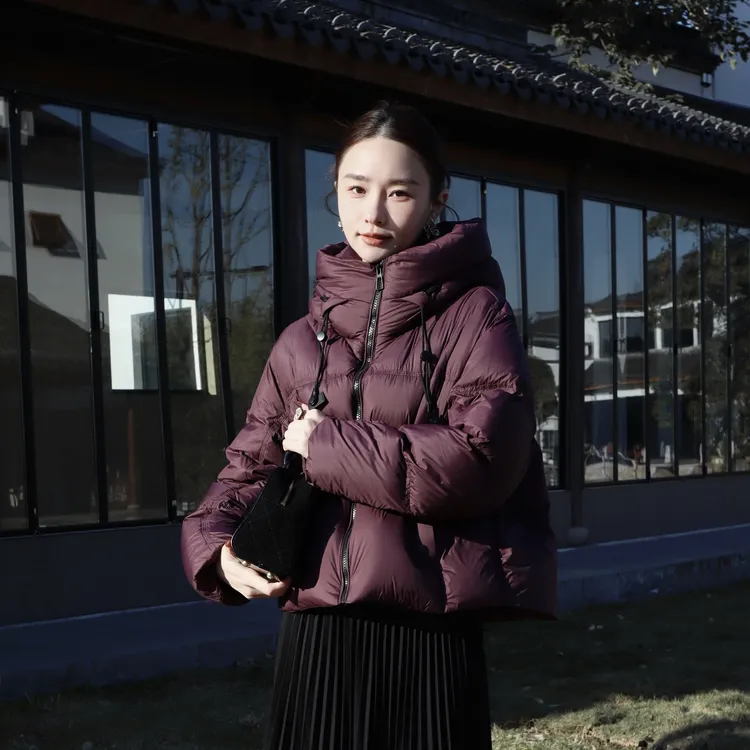 HELA AOMI “浆果泡芙”90鸭绒连帽设计蓬松感羽绒服CY5DC64431