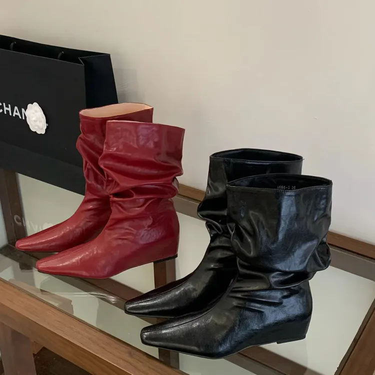 法式复古气质尖头褶皱堆堆靴显瘦气质时尚百搭内增高短靴秋冬新款