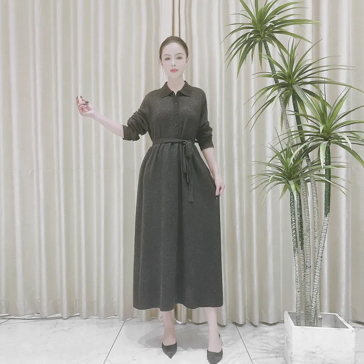 9827炭灰植绒设计款羊毛气质设计师秋冬长款轻奢针织连衣裙复古