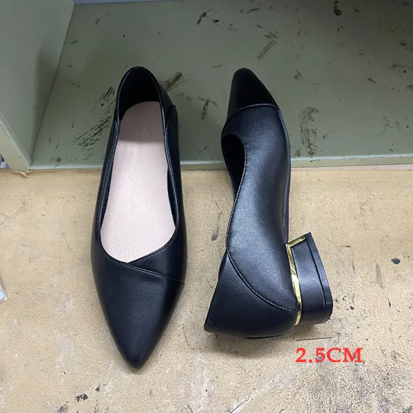 真皮粗跟单鞋女小尖头低跟2.5CM舒适不累脚软底软面职业上班鞋