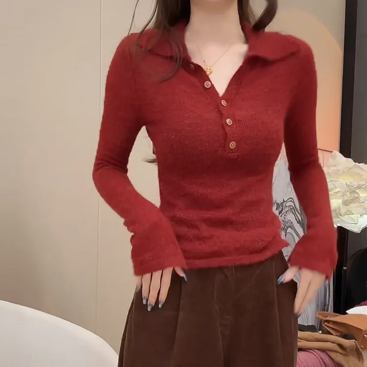 设计感单排扣翻领套头针织衫女2025新款秋冬洋气别致纯色长袖毛衣