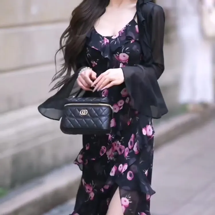 高级感轻奢风优雅套装女2025夏季新款时尚碎花雪纺吊带裙防嗮外搭