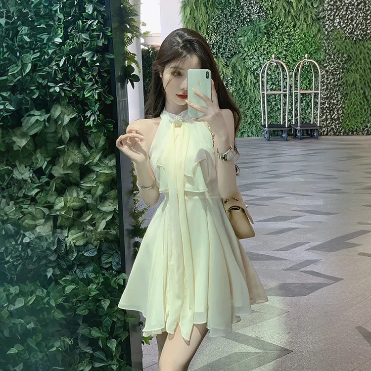 纯欲不规则挂脖连衣裙女夏法式气质高级感富家千金无袖收腰短裙子