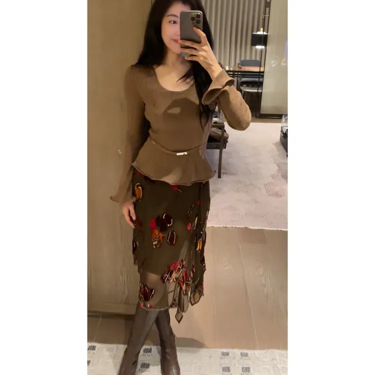 N.COU妮蔻25冬新款气质喇叭袖收腰显瘦荷叶边针织衫打底DY10933