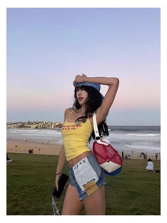 美式复古字母印花修身显瘦短款吊带背心女通勤打底上衣