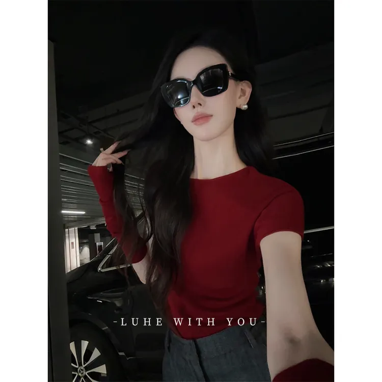 LUHE【复古红伯爵】hehe私服~静奢设计感绵羊毛针织衫+牛仔裤