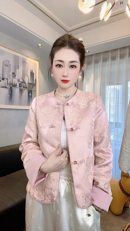 粉色圆领新中式国风减龄外套女2025新款爆款春季超火提花短款上衣