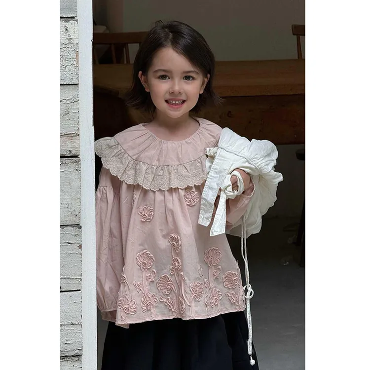 韩系童装女童粉色衬衫春装儿童时髦网红花朵上衣宝宝甜美娃娃衫
