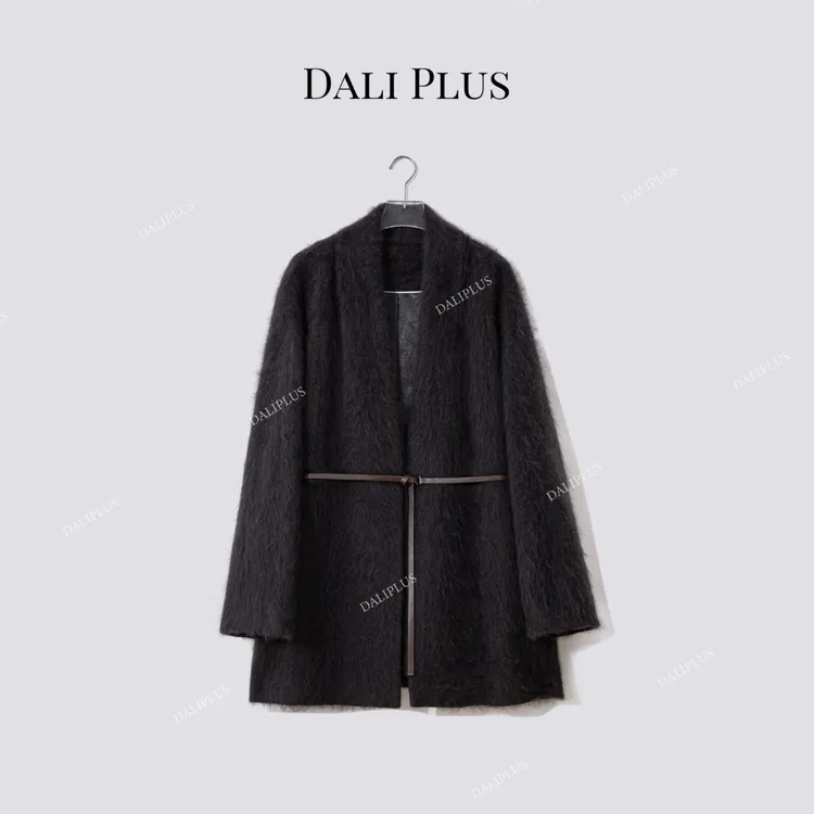 DALI PLUS“山羊绒长毛拉绒+绵羊毛”奢贵感呢大衣-D5CK2198