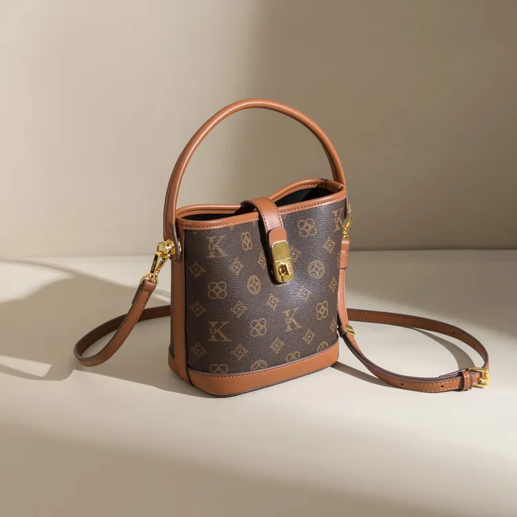 【12月新品】优库迪斯UK女包2025水桶包轻奢复古时尚老花单肩斜挎包