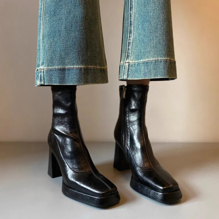 法式方头高跟短靴女秋冬小个子防水台粗跟切尔西靴子时尚瘦瘦靴