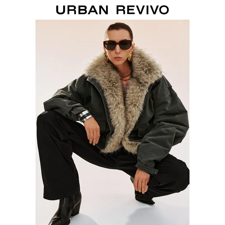 【秀场同款】UR2025冬季新款女装毛绒翻领超宽松棉服UYV150082