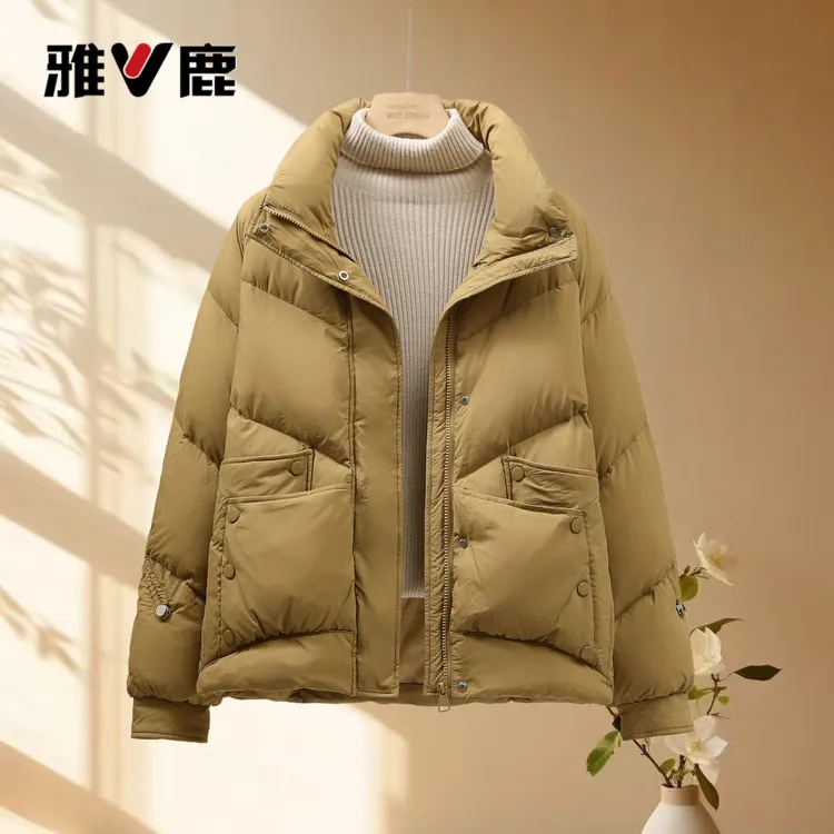 雅鹿羽绒服女短款2025年秋冬新款休闲时尚轻便立领面包服百搭外套