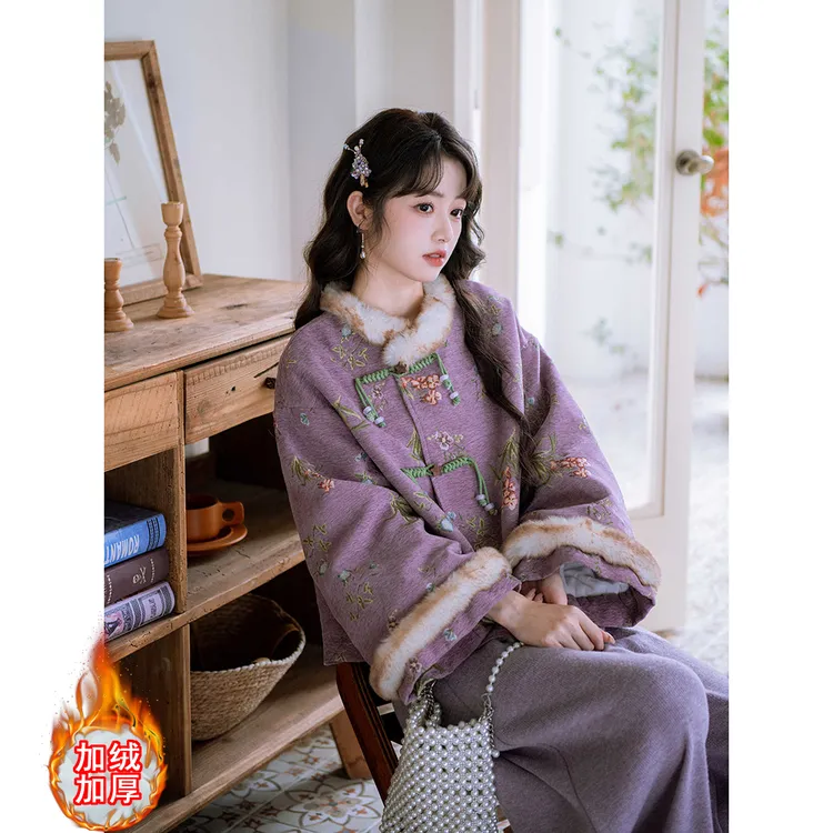 超好看紫色优雅新中式保暖毛绒领旗袍女2025冬新款倒大袖日常可穿