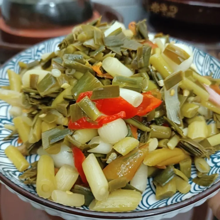 新鲜腌制老坛酸辣蒜苗下饭菜蒜苗辣子蒜苗腌蒜苔蒜苗250g袋装咸菜