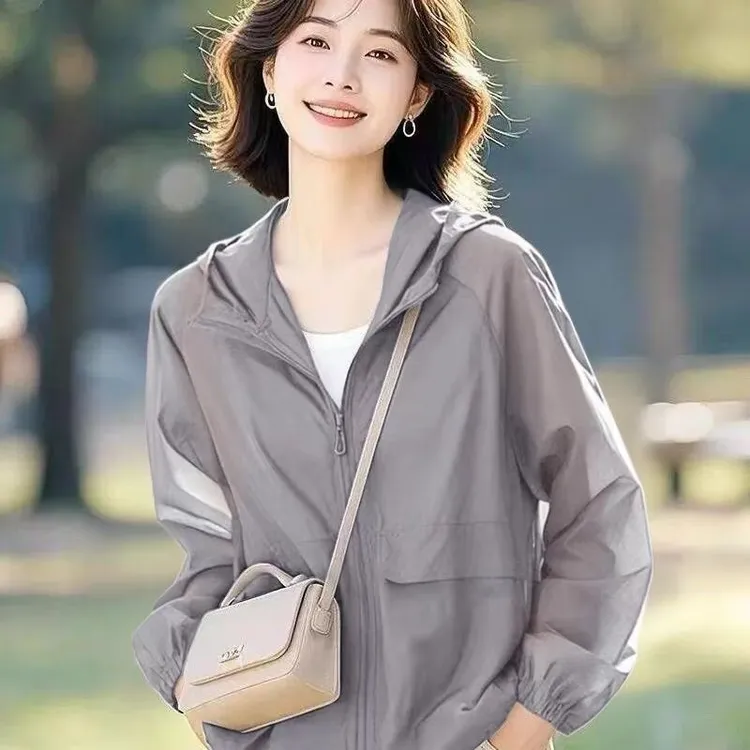 2025宽松大码休闲防晒衣女薄款速干韩版小外套连帽百搭轻薄防晒服