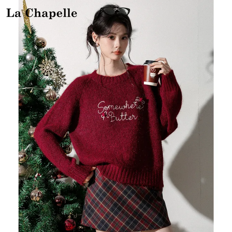 拉夏贝尔圣诞红字母刺绣圆领套头软糯毛衣女加厚宽松慵懒风针织衫