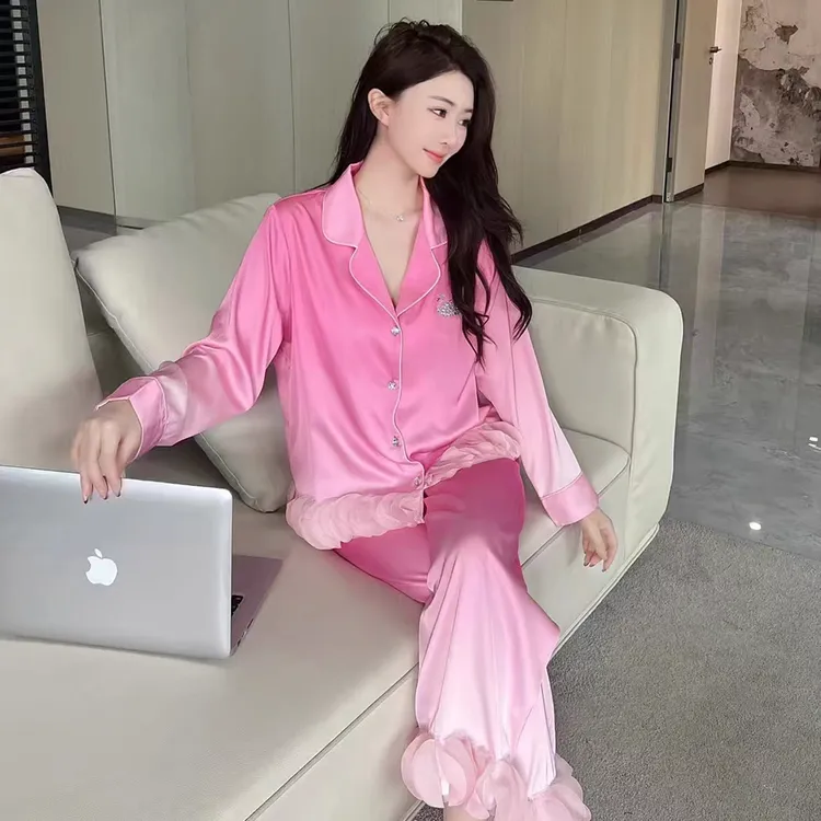 睡衣女款爆款2025新款春秋季冰丝高级感甜美烫钻长袖家居服套装