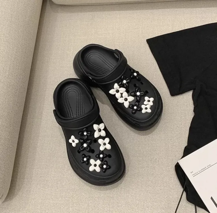 巴黎时装展·小鲸鱼明星同款跟高9CM洞洞鞋厚底百搭夏季女包头凉鞋